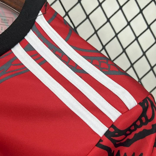 Real Madrid Special/Sondertrikot Rosa 2024/2025