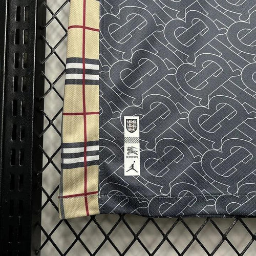 Konzept Trikot England 2024/2025 Burberry