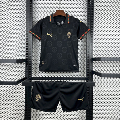 Portugal x Eusébio Kinder-Set 2026