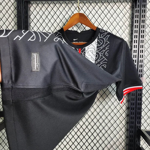 Konzept Trikot England 2024/2025 Burberry