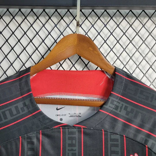 Liverpool Special/Sondertrikot Lebron James 2023