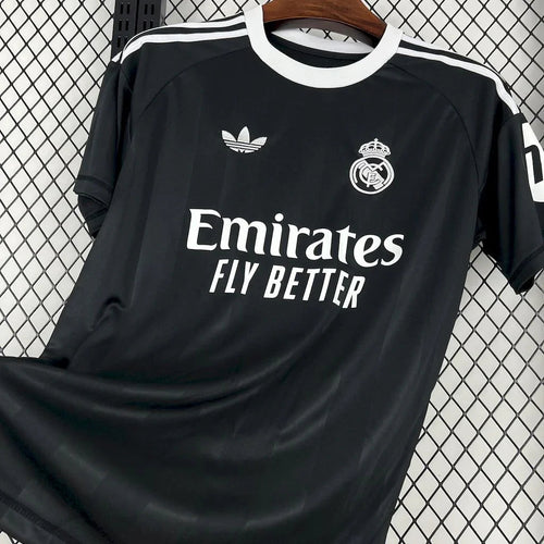 Real Madrid Trainingstrikot 2025/2026