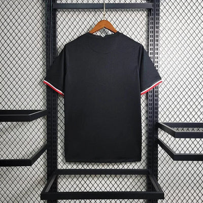 Konzept Trikot England 2024/2025 Burberry