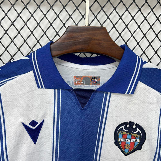 Levante Auswärtstrikot 2025/2026