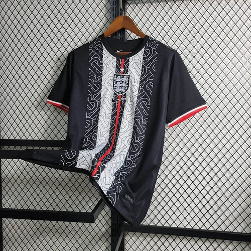 Konzept Trikot England 2024/2025 Burberry