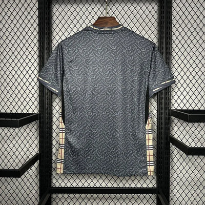 Konzept Trikot England 2024/2025 Burberry