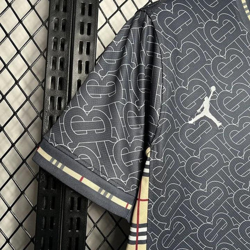 Konzept Trikot England 2024/2025 Burberry