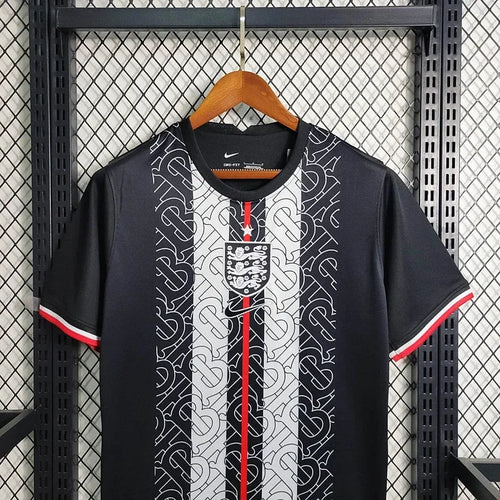 Konzept Trikot England 2024/2025 Burberry