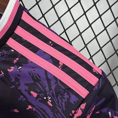Maillot Real Madrid foot concept rose 2024 2025